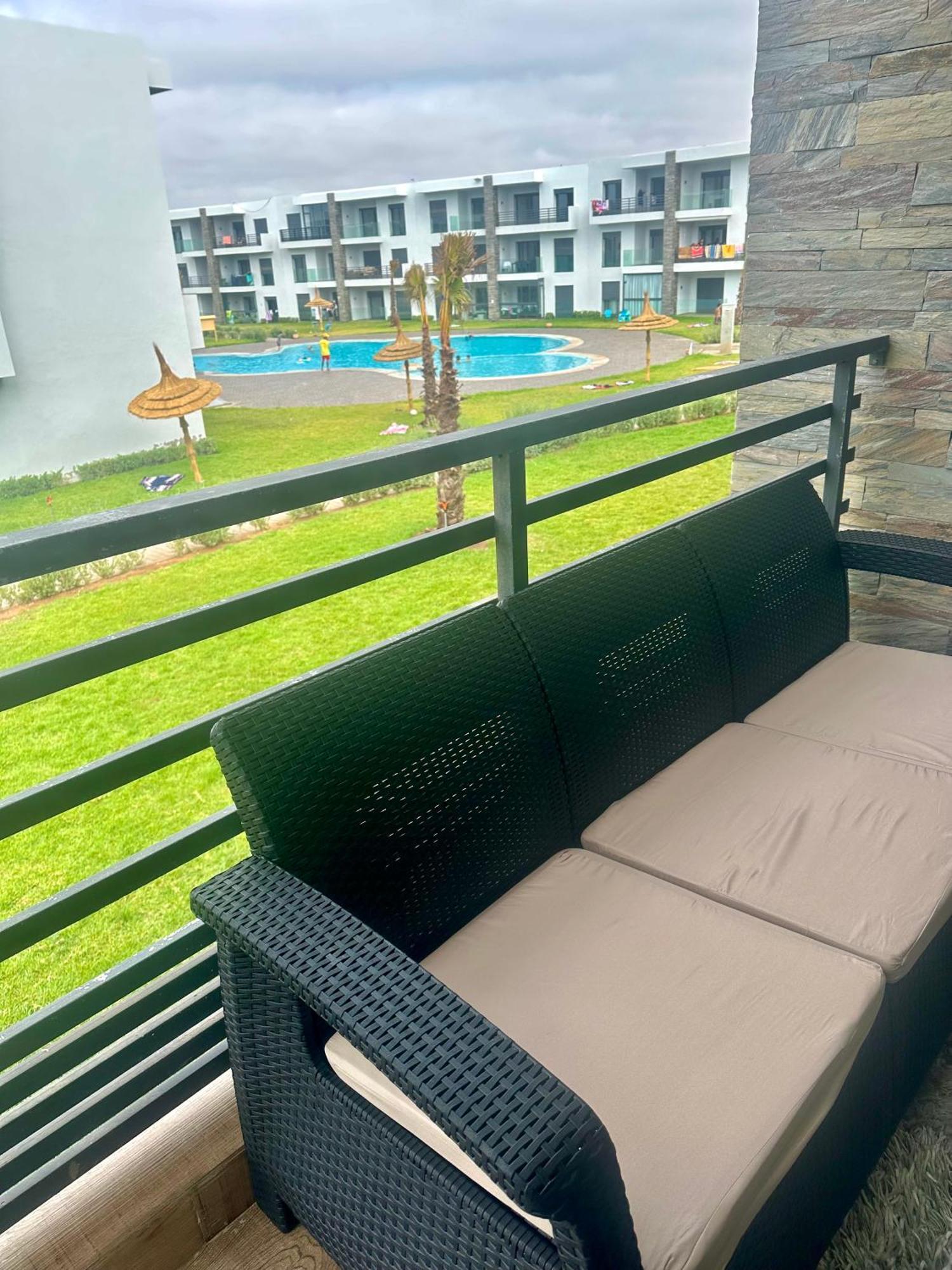 Appartement Cozy Avec Piscine Sidi Rahal  Exteriör bild